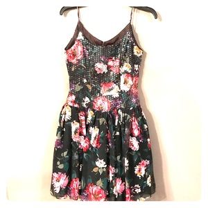 Like New! Stunning Vintage Mini Cocktail Dress.